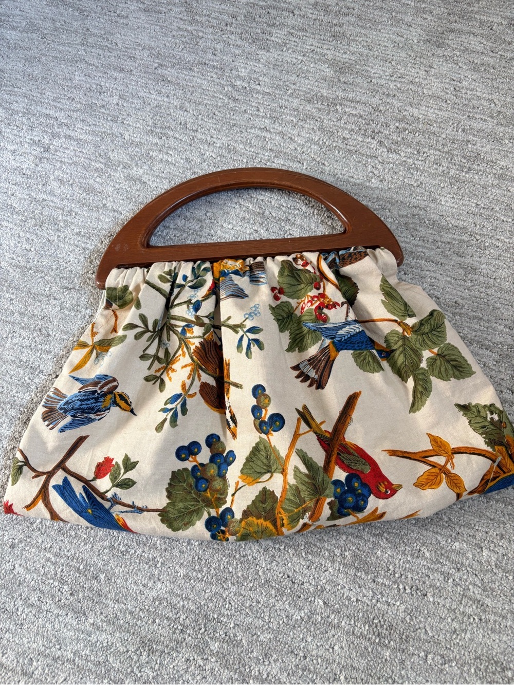 Vintage 1960s Bird Print Fabric Handbag Wooden Handle Purse - Picture 2 of 8